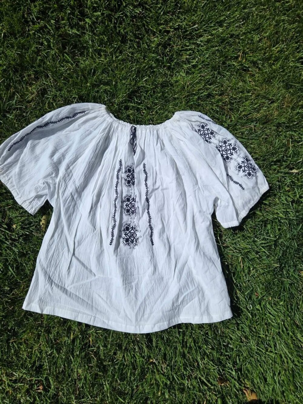 Romanian Embroidered Peasant Blouse White Black Folk Ie - size S - Picture 4 of 13